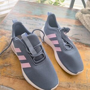 NWOT adidas Kids Sneakers in Gray